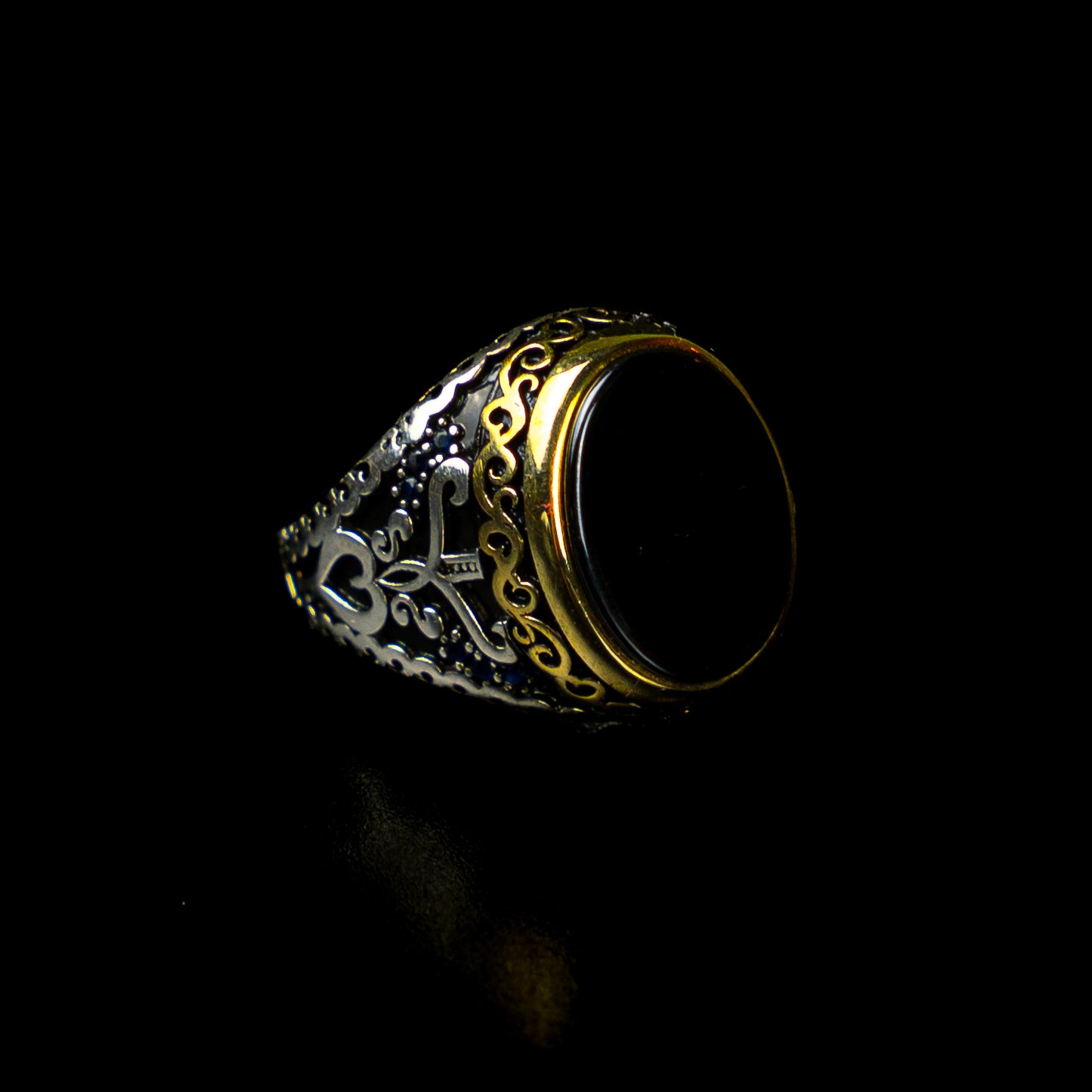 Sultan’s Seal – Handcrafted 925 Silver Ring with Onyx Stone