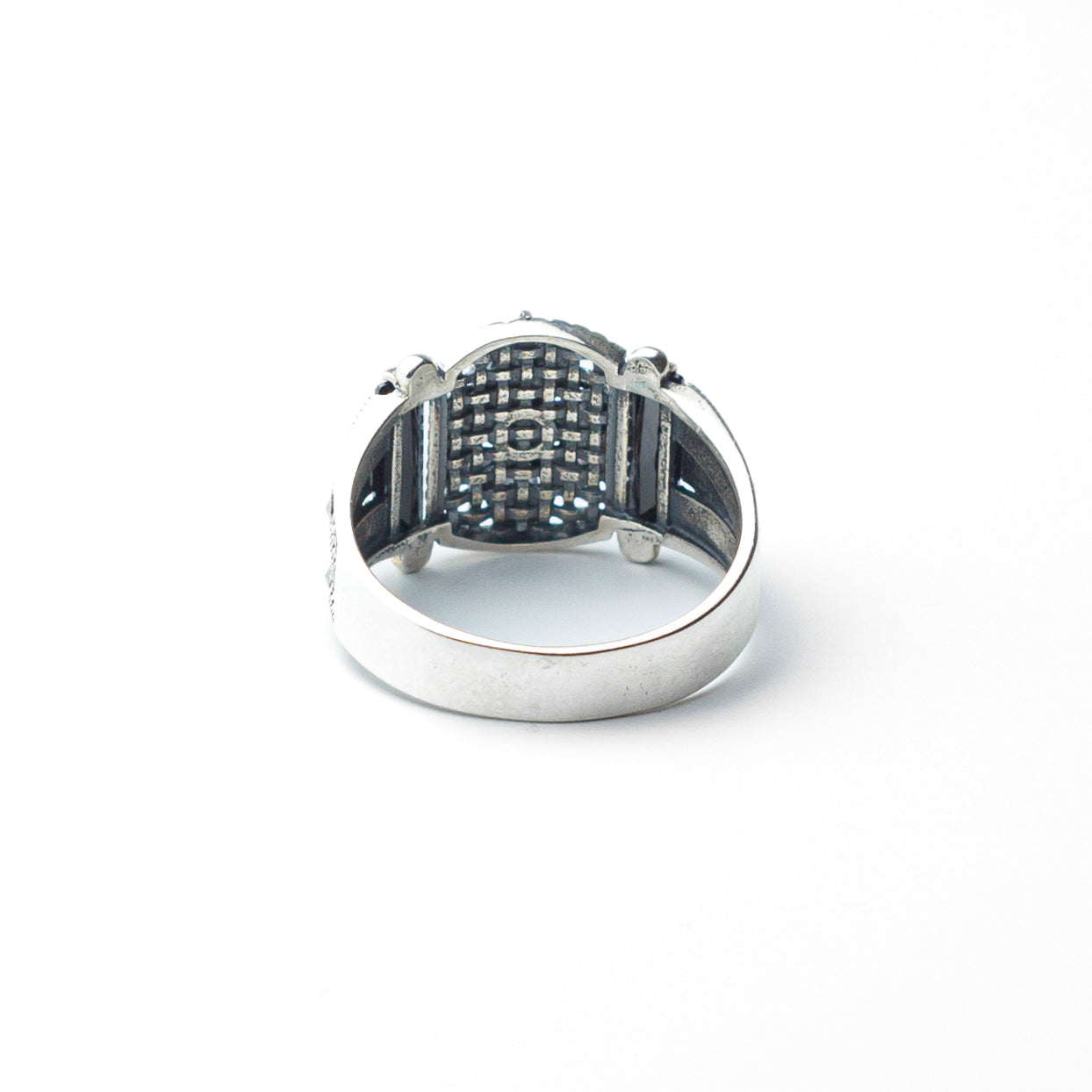 The Sultan's Edge – Onyx Silver Ring
